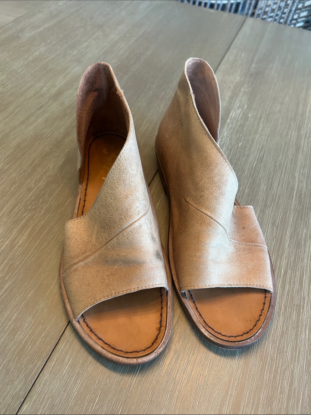 Free People Open-Toe Leather‎ Sandals - Brown Tan see light brown spot